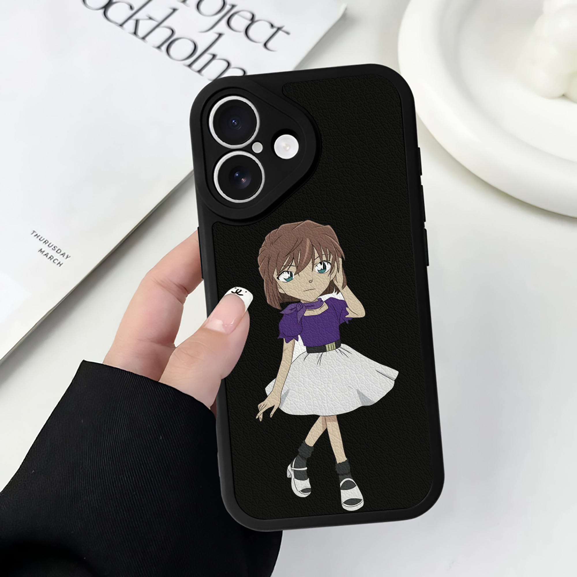 （画像用） 名探偵コナン 灰原 哀 はいばら あい Detective Conan Anita Hailey、Vi Graythorn Haibara Ai 【iPhone 16シリーズ対応】シリコンスマホケース（レザー調） 材質：シリコン